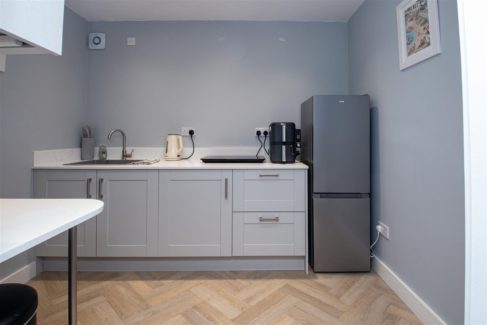 1 bed property in Vernier Crescent, Milton Keynes